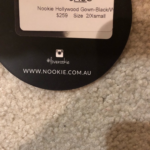 Dress - Picture 3 of 3